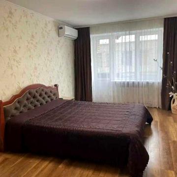 Продам 1 ком р-н Дафи с ремонтом !