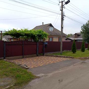 Будинок у Борзні — усе для життя: меблі, техніка, сад, город