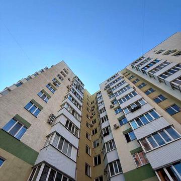 3-кімнатна квартира біля ТЦ Паровоз