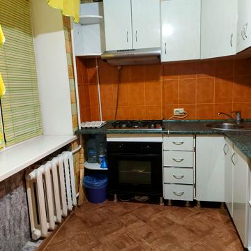Крилова, 40