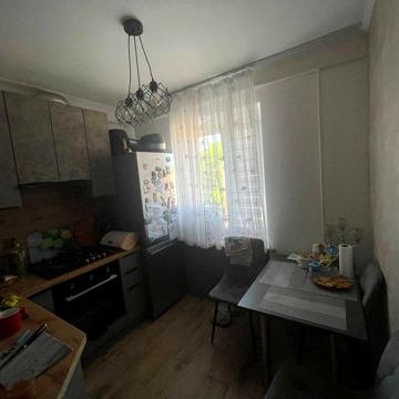 Продам 3 кімнатну квартиру ВЛАСНИК - можливе розтермінування