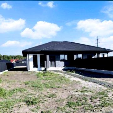 Продам будинок - дуплекс в селі Рованці