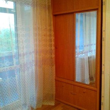 Продам двухкомнатную гостинку на Новых Домах