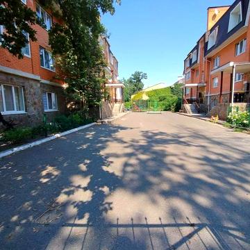 Ірпінь, Центральний парк, О. Теліги (Лермонтова) 6Г.