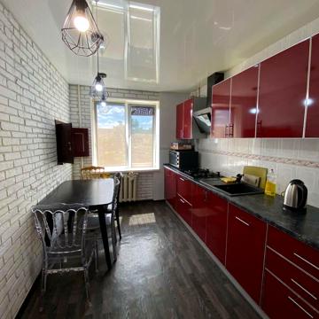Незалежності бульв. (50 років Жовтня), 6
