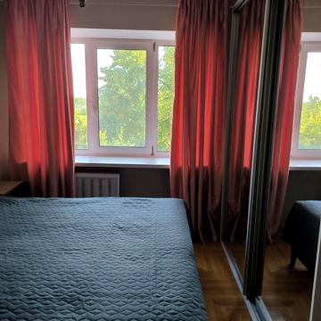 3 комн квартира, метро 15 минут, Загоровская 3/15 , ТЦ Променада