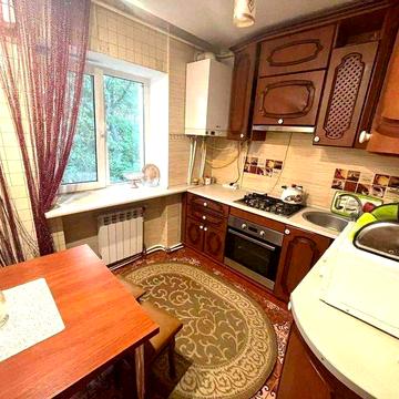 | Продається 2-кімнатна квартира з індивідуальним опаленням