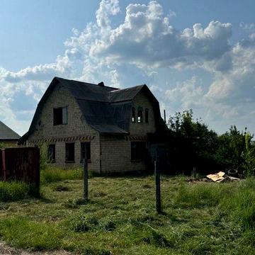 Веселинівка. Баришевський район Продаж  двоповерхового будинку + 25сот