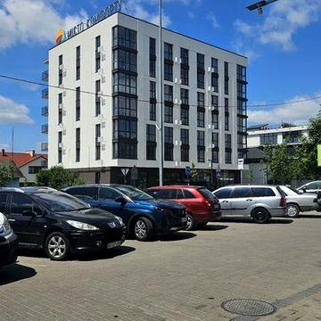 Продаж квартири в Пустомитах ЖК Грушевський