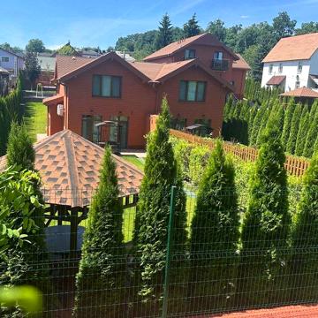 Таунхаус, вул. Метрологічна, 114 кв. м., 3 спальні, кухня, парк, ліс.