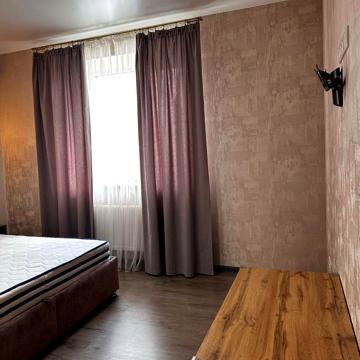 Дмитра Павличка вул., 33