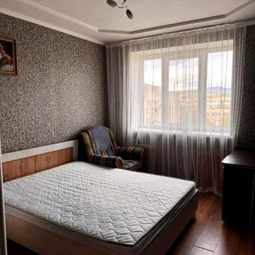 Здається двокімнатна кварира на довгостроковий термін