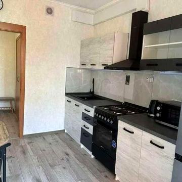 Оренда 1 кімнатної квартири по вул. Богатирська, 6А