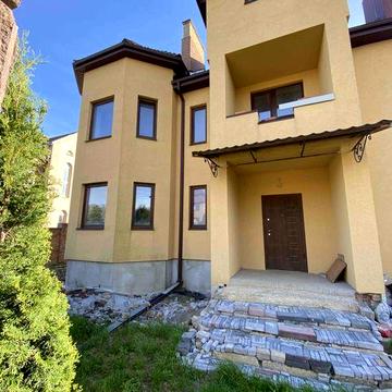 Продам 2х поверховий будинок