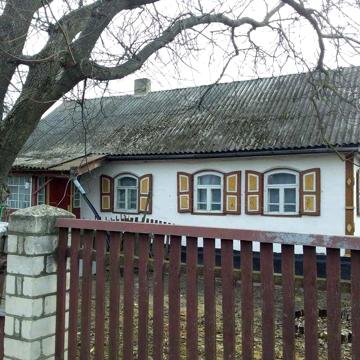 Приватний будинок у Черняхові
