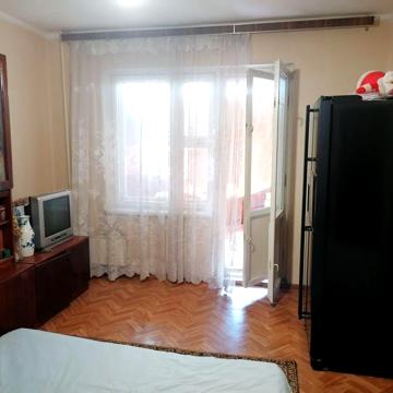Продаж 4к  квартири Ревуцького 7 Дарницький район.