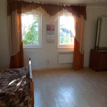 У продажу капітальний двоповерховий будинок .(В)