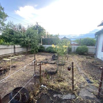 Продам приватний будинок в центрі смт Семенівка, Полтавської області