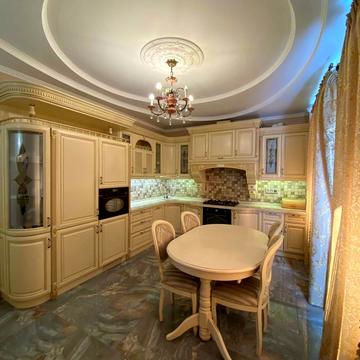Драгоманова вул., 5