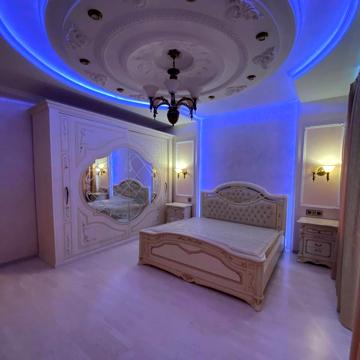 Драгоманова вул., 5