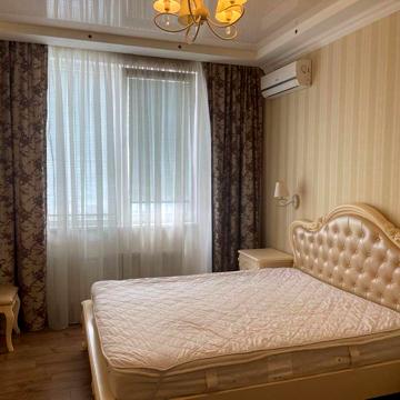 Сдам 2х ком. кв. Центр. До Никольского 100 метров. Новострой 80 м. кв.
