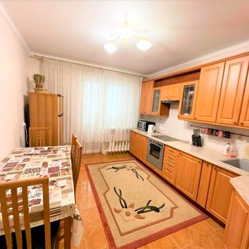Смілянська вул., 15