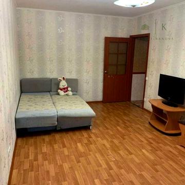 Валентинівська вул., 24б