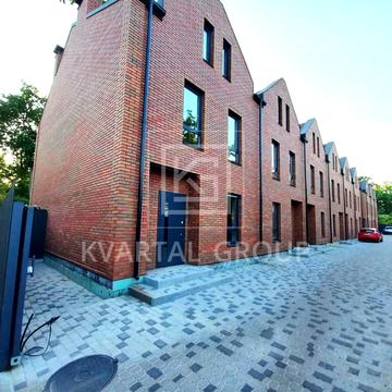 Яснополянська вул., 34