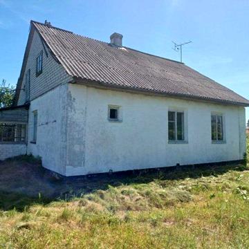 Продається будинок в центрі Зарічного
