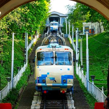 Григорія Сковороди вул., 3