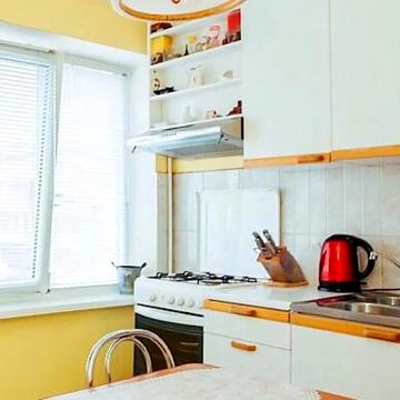 Кловський узвіз, 24
