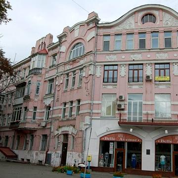 Михайла Омеляновича-Павленка вул. (Суворова), 14/12