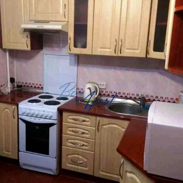 Оболонський просп., 32