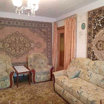 Продам чотирикімнатну квартиру в Гусятині (Тернопільська область)