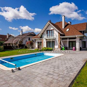 Авіаторів, 32