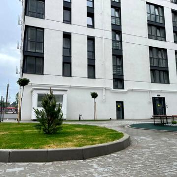 Данила Галицького вул., 25