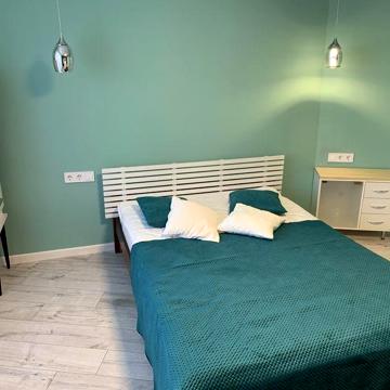 Первая аренда 2 кв. 55 м. Приречная 27-Г. Днепр. Метро 15 мин. ходьбы
