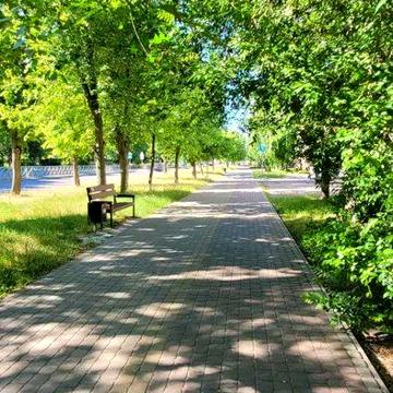 4 кім. квартира на вул. Відродження