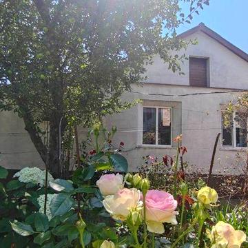 Продаж будинку недалеко від центру