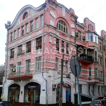 Продаж 2к квартири 58м2 Омеляновича-Павленка (Суворова) 14/12 ЦЕНТР