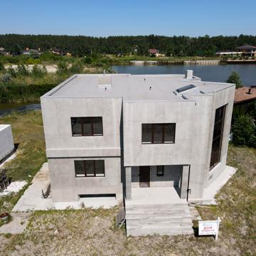 Кленова, 85
