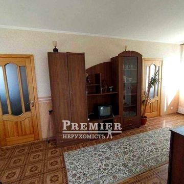 До продажу будинок 2000 р. у с. Молодіжне