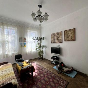 Миколи Леонтовича вул., 13