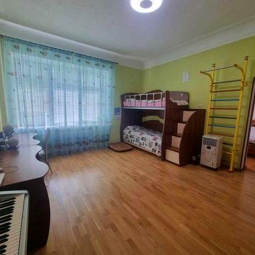 Шевченківський район, Загорівська, продаж квартири, 3 кімнатна