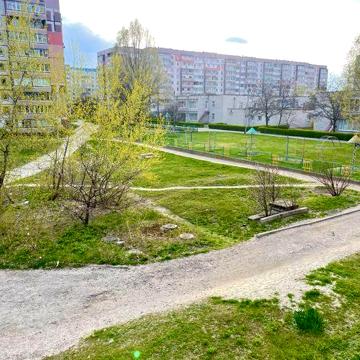 ЛЕВЫЙ БЕРЕГ !!!Продам 2-х комнатную квартиру , 4 мкрн