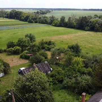 продається старий будинок з гарною земельною ділянкою