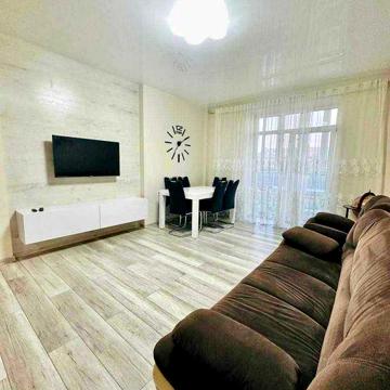 Продам 3-к квартиру с ремонтом, ул. Рабочая, 146