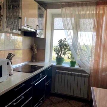 Продам 1 кв, на Ньютона