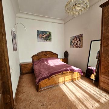 Дмитра Яворницького просп. (Карла Маркса), 90