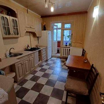 Продам 3 кімнатну квартиру в гарному стані.